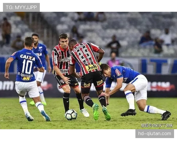 美洲男排俱乐部锦标赛小组赛，巴西克鲁塞罗队取得两连胜